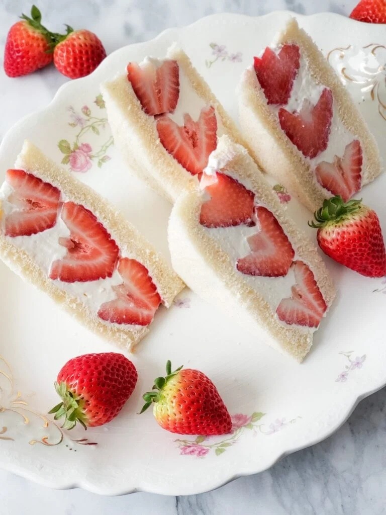 Strawberry Crème Anglaise dessert sandwich - Edmonton catering